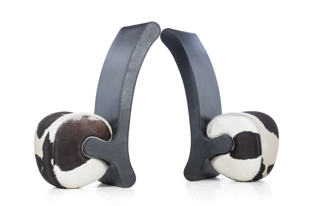 Tine Klarskov for Louis Poulsen. A pair of armchairs model 'Connection' 2000 — Furniture/Lounge chairs — Lauritz