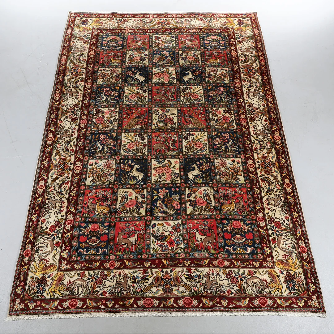 Tæppe. Persisk Bakhtiari, 304x204 cm. — Persian Carpets & Textiles — Bidstrup Auktioner