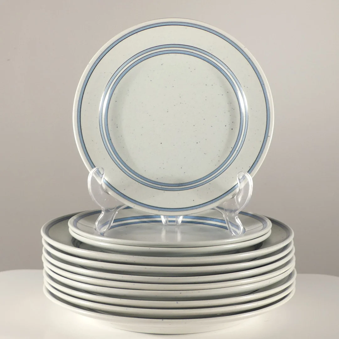 STIG LINDBERG. servisdelar, "Dart", 11 st, stengods, Gustavsberg. — Tableware — Lysekils Auktionsbyrå