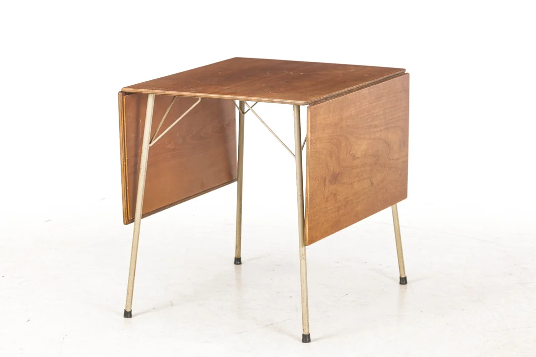 Arne Jacobsen. Folding table made of veneered teak, model 3601 — Furniture/Dining tables, dining room furniture — Lauritz