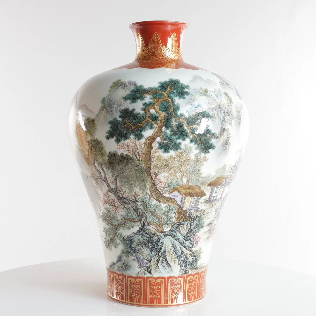 Kinesisk vase, motiv natur og bjerglandskab. 20 århundrede. — Ceramics & Porcelain — Woxholt Auktionshus