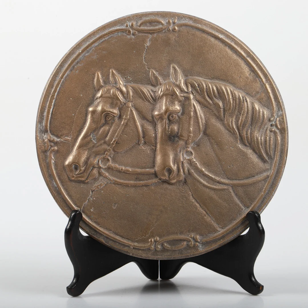RELIEF, hästar, brons, 1900-tal. — Other metals — Helsingborgs Auktionskammare