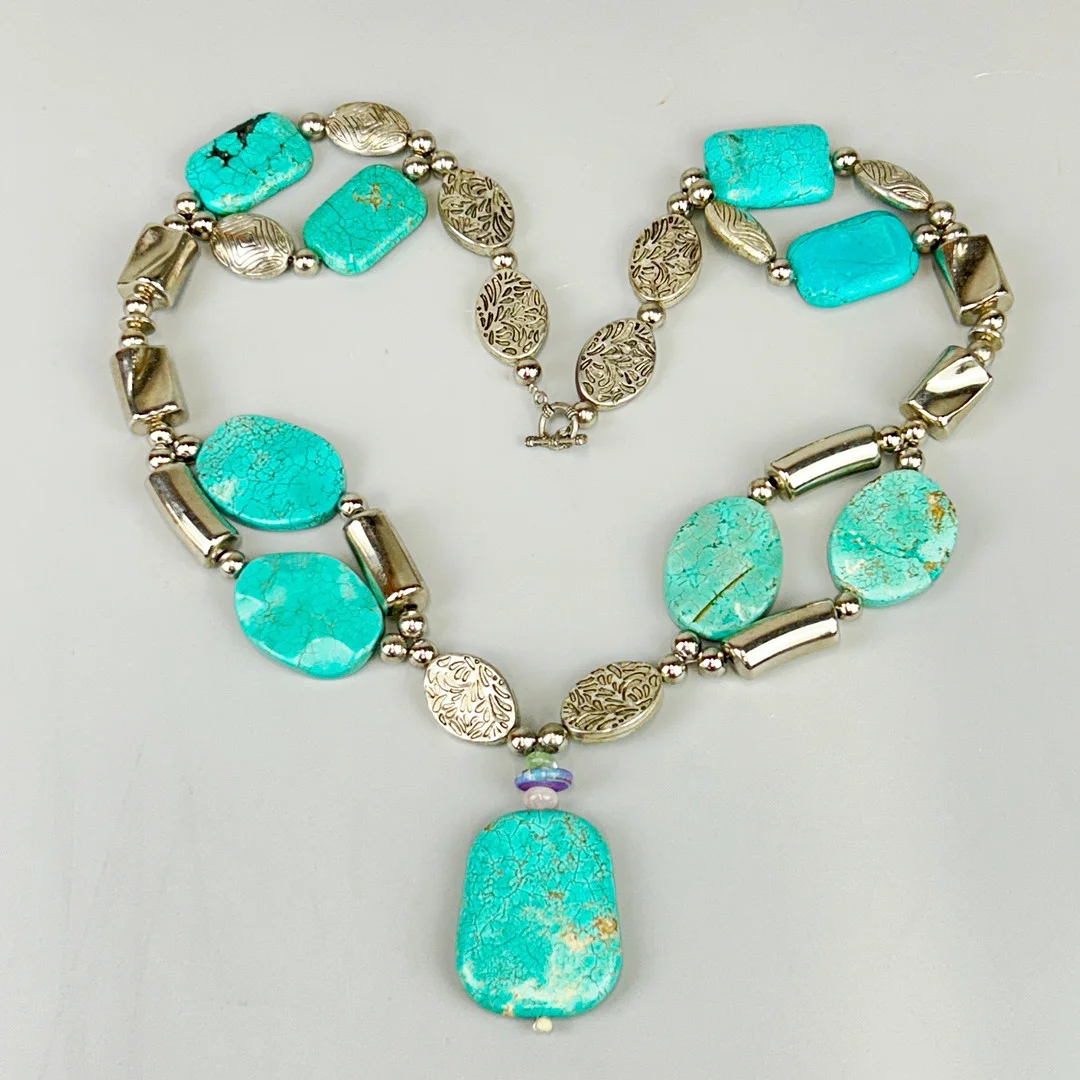 TURQUOISE NECKLACE. — Necklace — Chalkwell Auctions