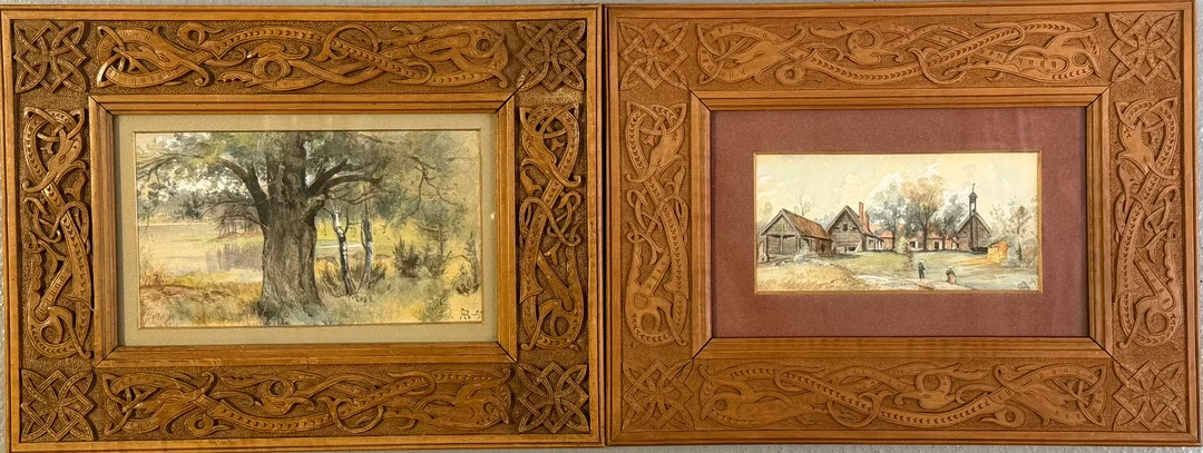 ALBERT BERG (1832-1916). Rensätra gård på Värmdön respektive Ek, 2 st, akvareller, monogramsignerade samt daterade, ramar med träskuren dekor i s.k. drakslinga i fornnordisk stil. — Paintings — Skandia Auktion