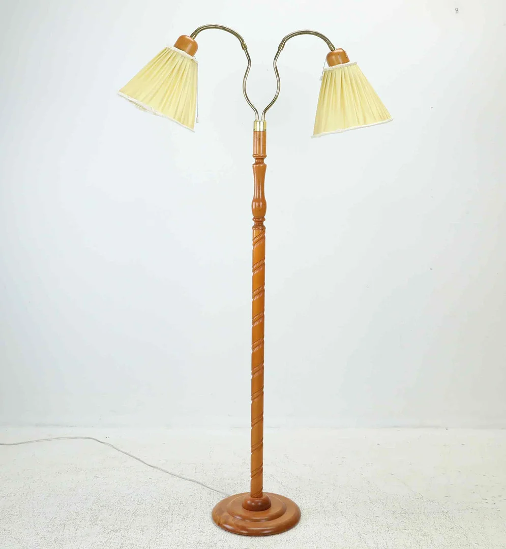 GOLVLAMPA, 2-armad, Markslöjd, Sweden, 2000-tal. — Floor lights — Hälsinglands Auktionsverk