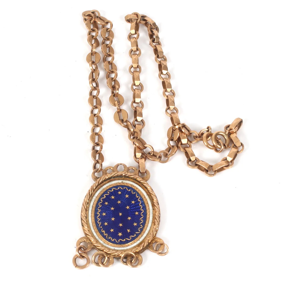 COLLIER 18k guld, emaljdekor i blått och guldstjärnor, möjligen Frankrike. 1800-tal. — Brooches & Pendants — Stadsauktion Sundsvall