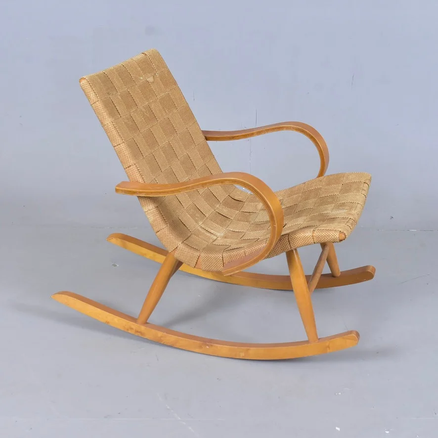 GUNGSTOL, björk med sadeljord, möjligen Yngve Ekström 1940-tal. — Armchairs & Chairs — Halmstads Auktionskammare