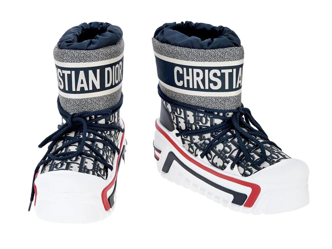 SKOR, CHRISTIAN DIOR, Dior Alps Snowboots, Dior oblique, marinblå, gummisula, platå 4-6 cm, stl 35-36, märkt CL 0621, skopåse. — Kläder/Stövlar — Kaplans