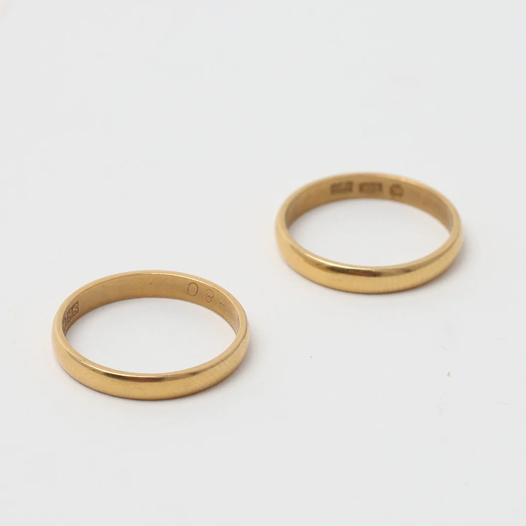 RINGAR, två stycken, guld 18K. — Rings — Uppsala Auktionskammare