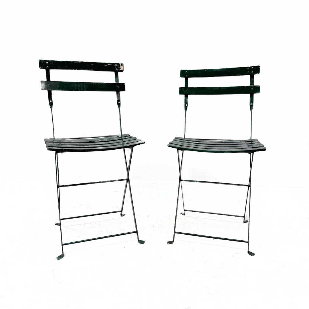 STOLAR 2 st, fällbara, trä, metall. — Armchairs & Chairs — TOKA Auktionshus