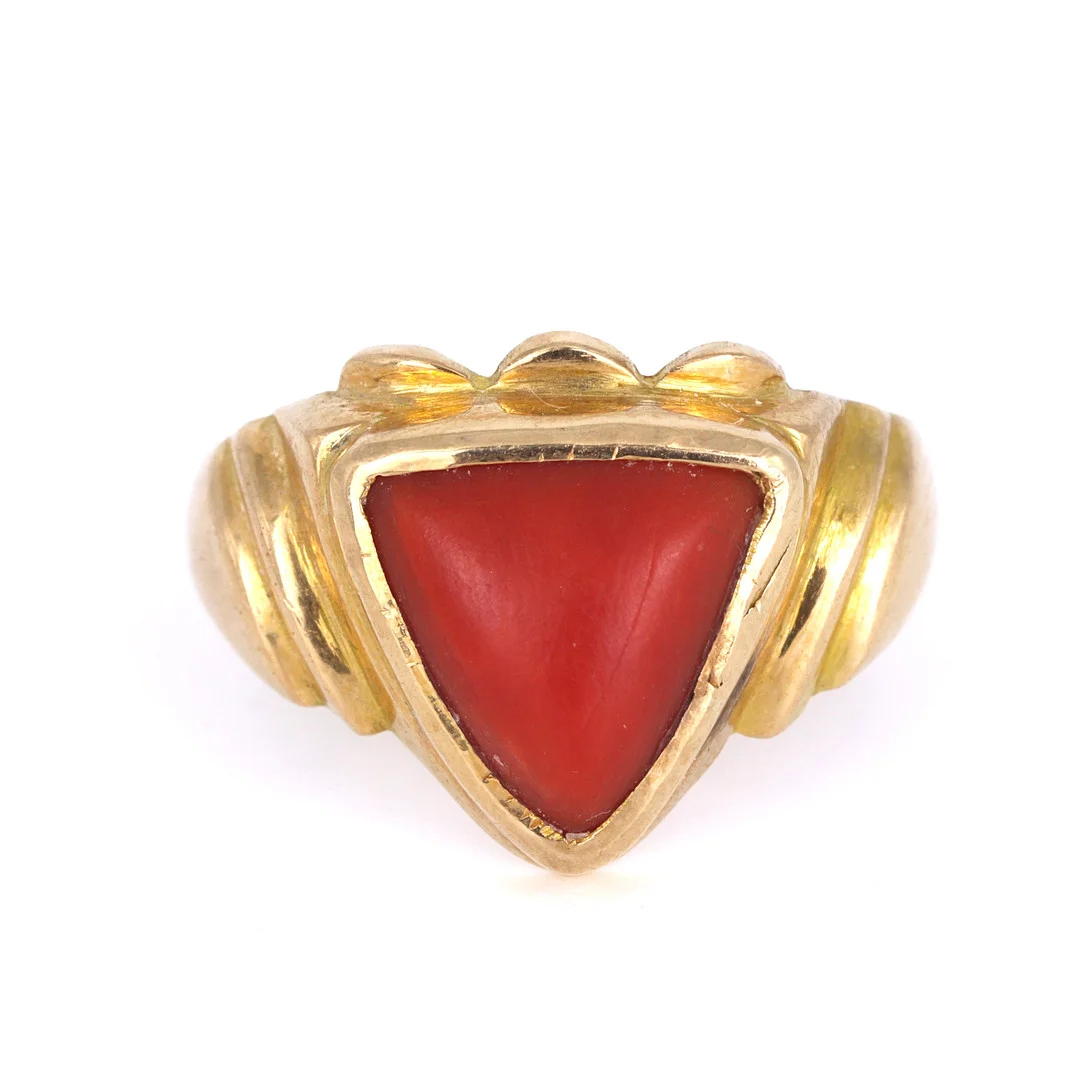 HIGH CT GOLD CORAL RING. — Rings — Chalkwell Auctions
