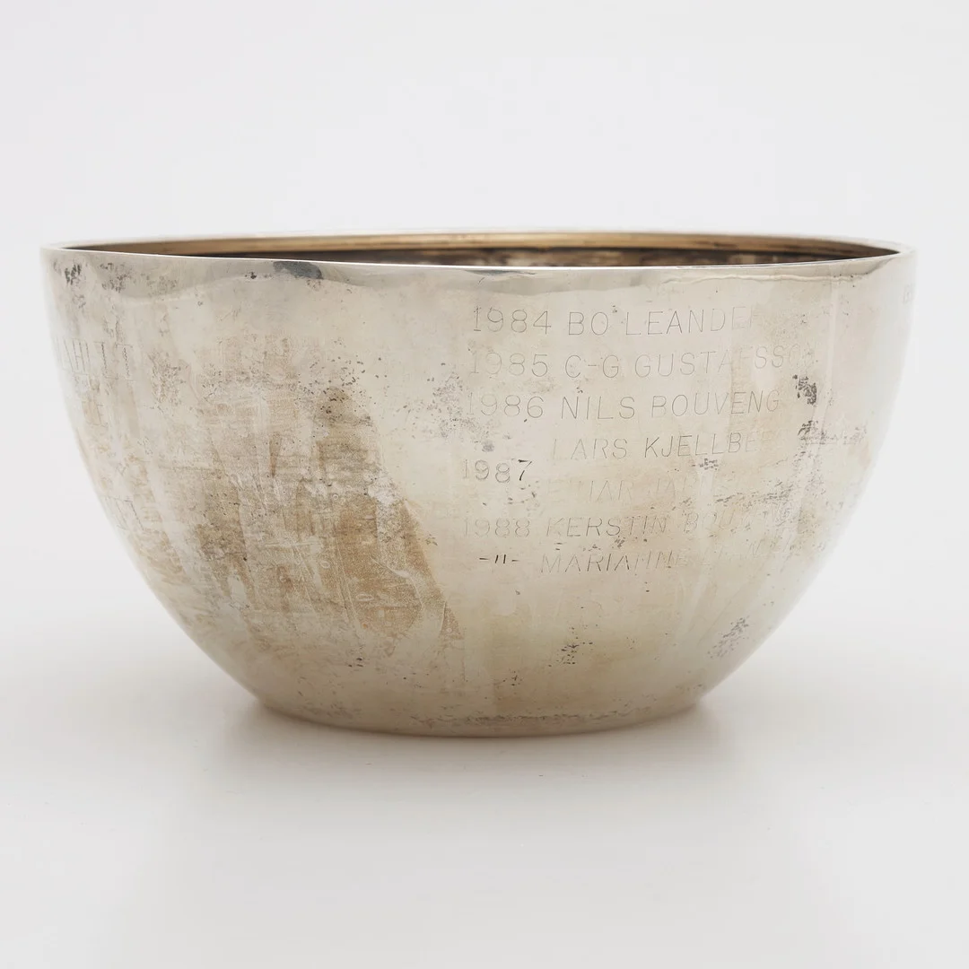 SKÅL, silver, Hallbergs Guldsmeds Stockholm 1914, vikt 234 gram. — Silver — Växjö Auktionskammare