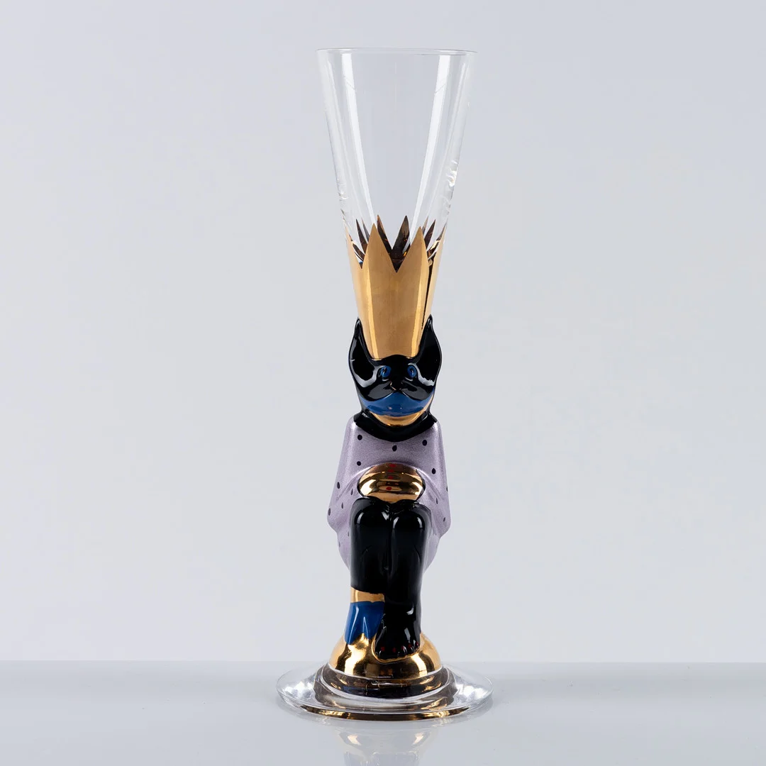 GUNNAR CYRÉN. Snapsglas, "Djävulsglas", rosa metallic, Nobelservisen, Orrefors, 2016. — Art glass — Auktionshuset Kolonn