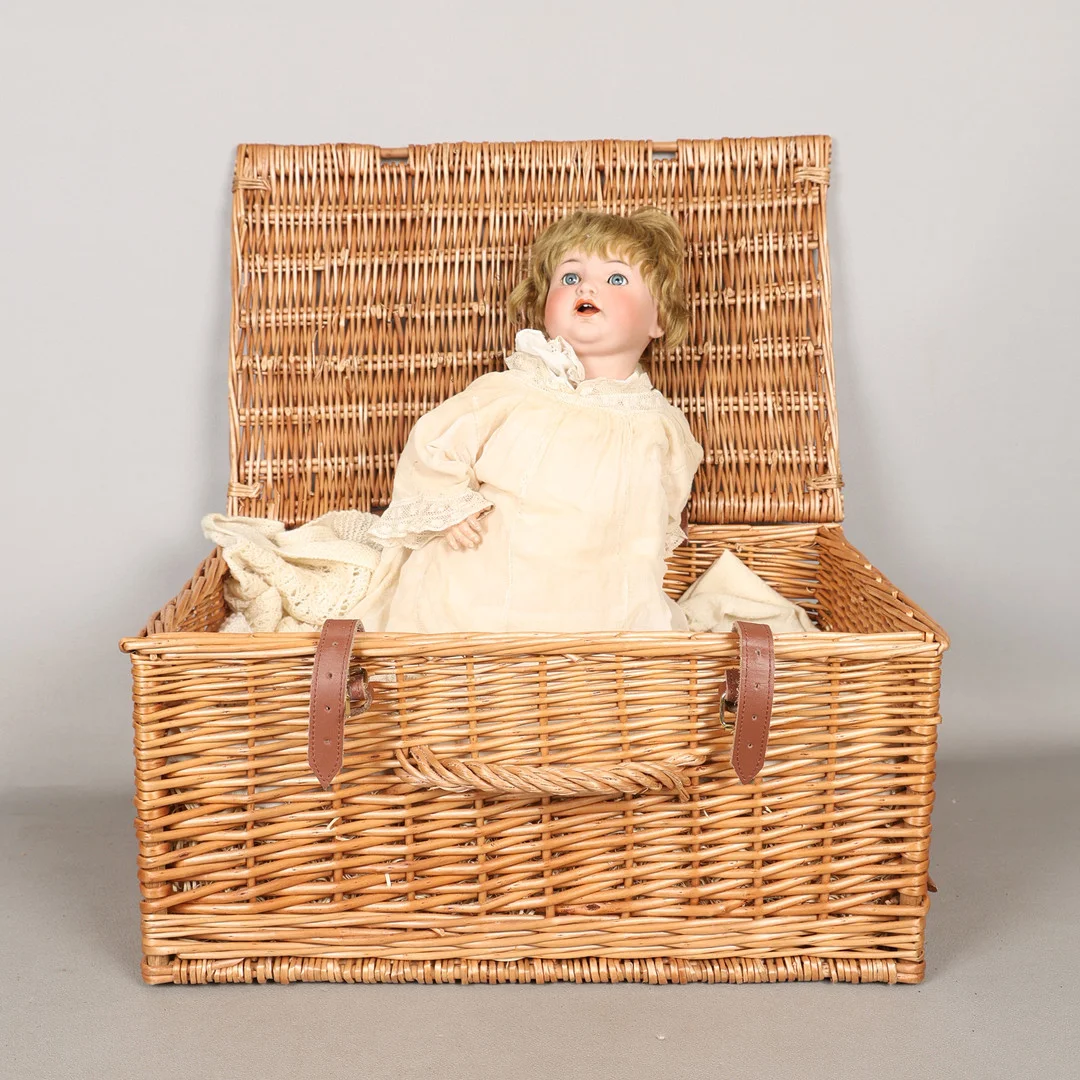 SIMON & HALBIG, AN EARLY 20TH CENTURY BISQUE HEADED DOLL. — Dolls & Teddybears — Bishop & Miller