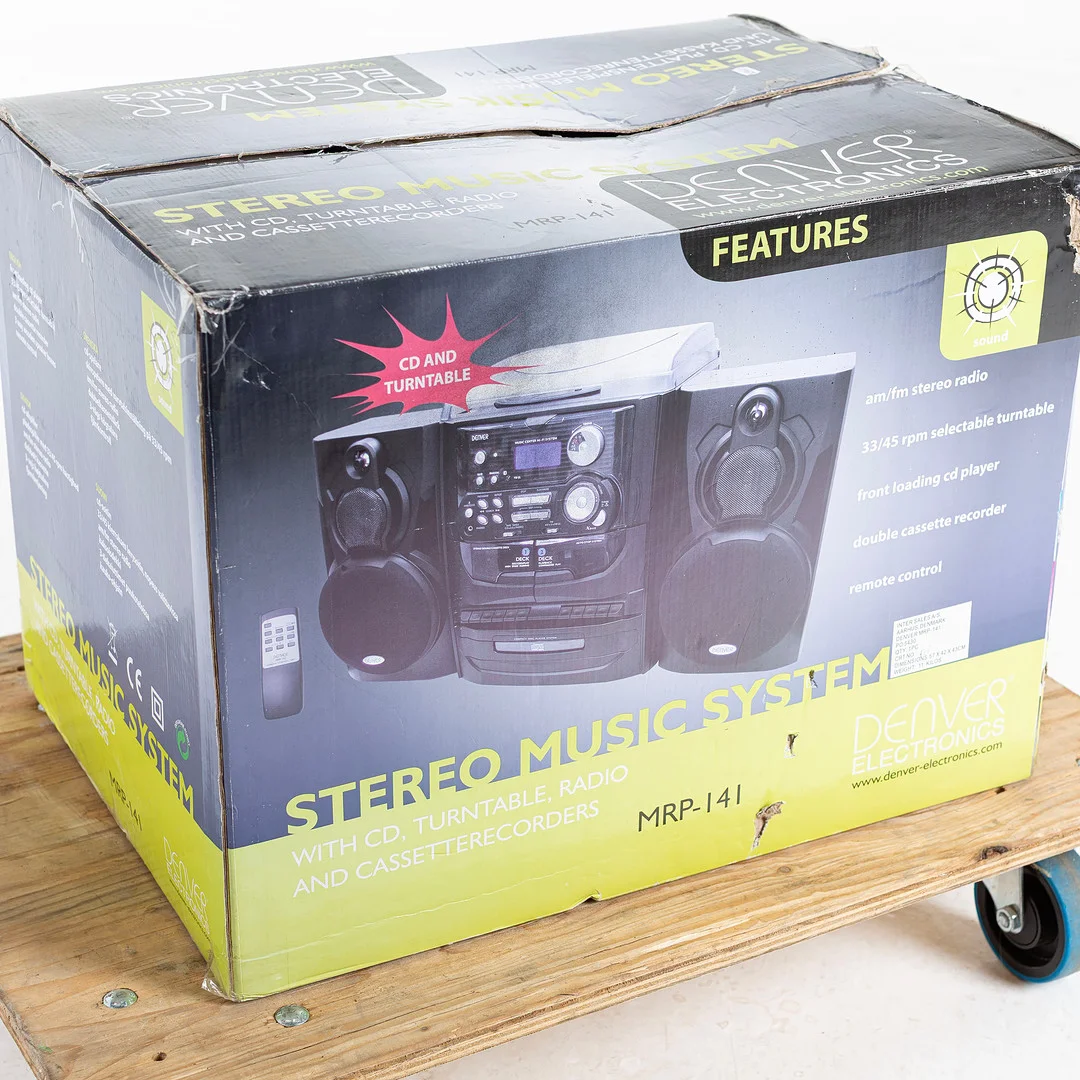 STEREOANLÄGGNING, Denver. — Modern consumer electronics — Handelslagret Auktionsservice