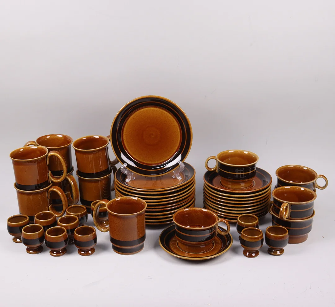 HERTHA BENGTSSON. frukostservis, "Brazil", för Andersson & Johansson, Höganäs, 37 delar. — Tableware — Markus Auktioner