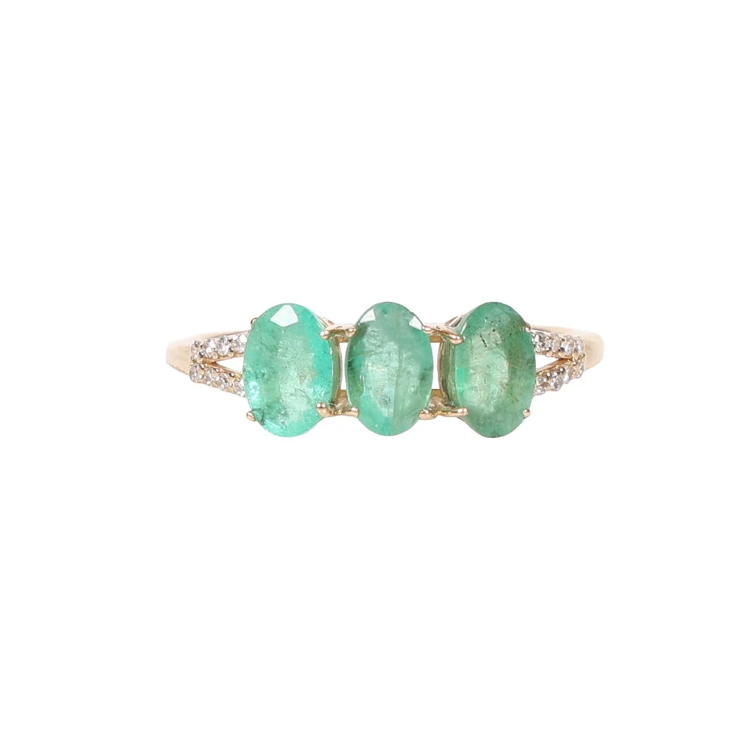 CERTIFICATED ZAMBIAN EMERALD AND DIAMOND DRESS RING. — Rings — Bishop & Miller