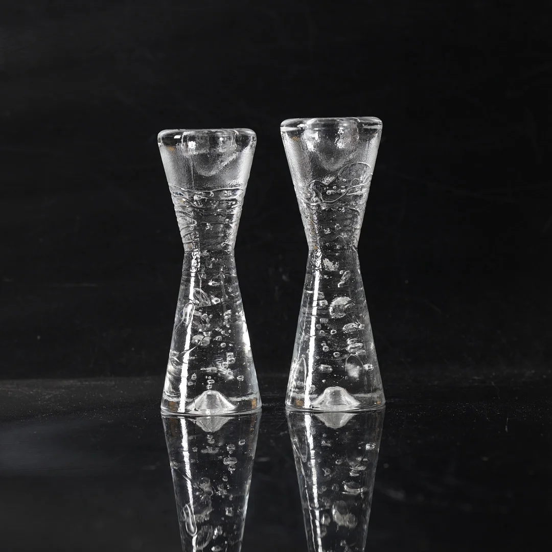 TIMO SARPANEVA. Ljusstakar, ett par, glas, "Arkipelago", Iittala. — Candlesticks — Gomér & Andersson Nyköping