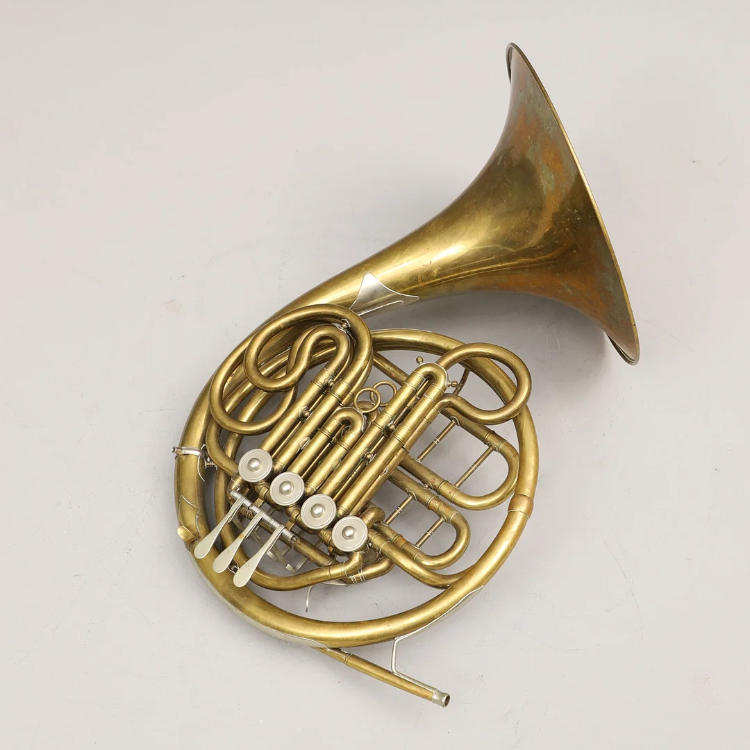 VALTHORN, mässing, 1900-tal, Tjeckoslovakien, 1900-tal. — Musical instruments — Crafoord Auktioner Malmö