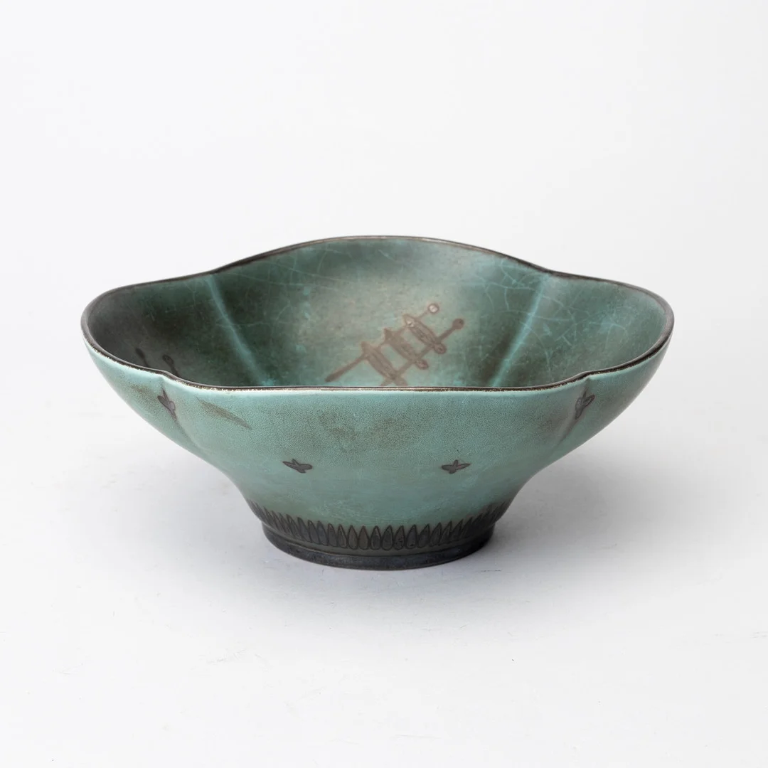 GRETA-LISA JÄDERHOLM-SNELLMAN. Skål, Arabia, Art Deco, flintgods med silverdekor, signerad, 1920-tal, Finland. — European — Auktionshuset Kolonn