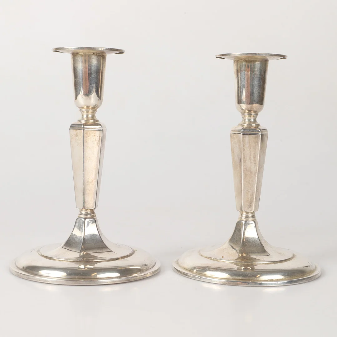 TORE ELDH. Ljusstakar, 1 par, silver, Ceson, 1974-78. — Silver — Helsingborgs Auktionskammare