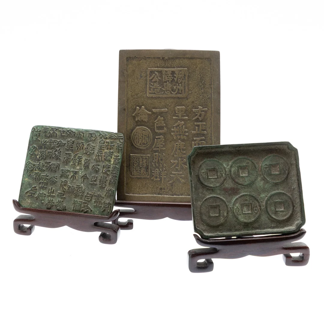 Kleine Sammlung, China, Republik-Zeit, Anfang 20. Jh. (3). — Bronzes — Stockholms Auktionsverk Hamburg