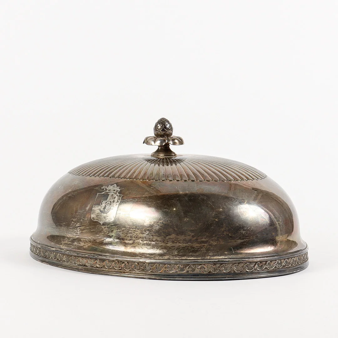 STEKHUV/CLOCHE Nysilver, 1900-talets första hälft. — Silver plated — Karlstad Hammarö Auktionsverk