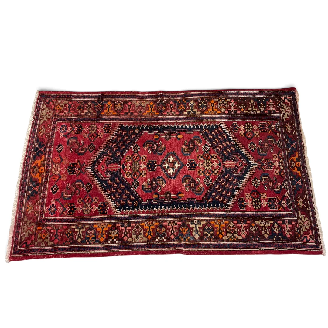 MATTA, orientalisk, handknuten ca 203x131 cm. — Oriental Carpets & Textiles — Roslagens Auktionsverk