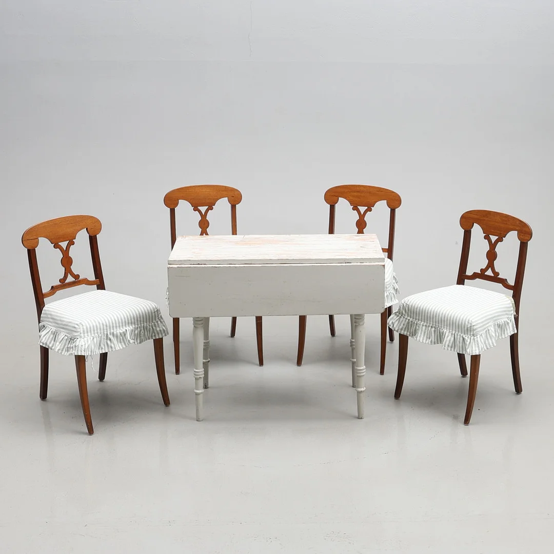 KLAFFBORD, med 4st stolar, 1900-tal. — Tables — Gomér & Andersson Jönköping