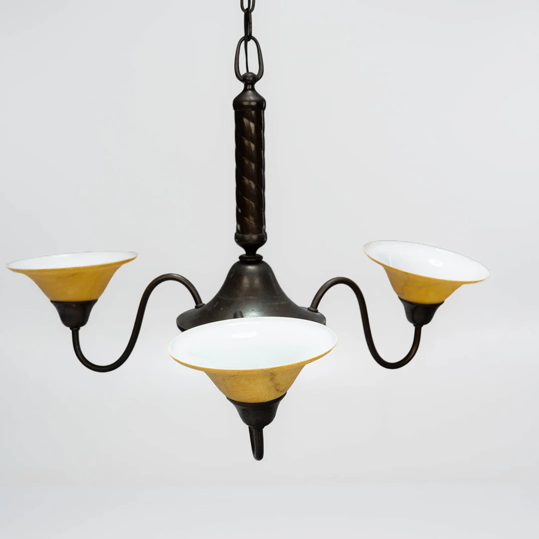 Taklampa, Tre-armad, Art Deco. — Ceiling lights — Norrlands Auktionsverk