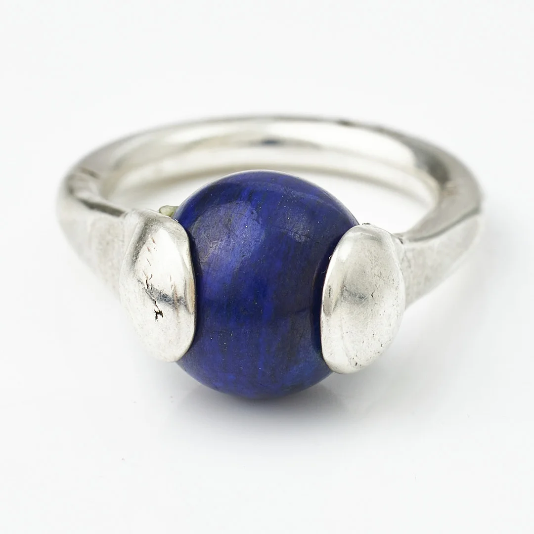 RING, sterlingsilver, lapis lazuli, Topaze Smycken & Hantverk, Gävle 2015. — Rings — Stockholms Auktionsverk Magasin 5