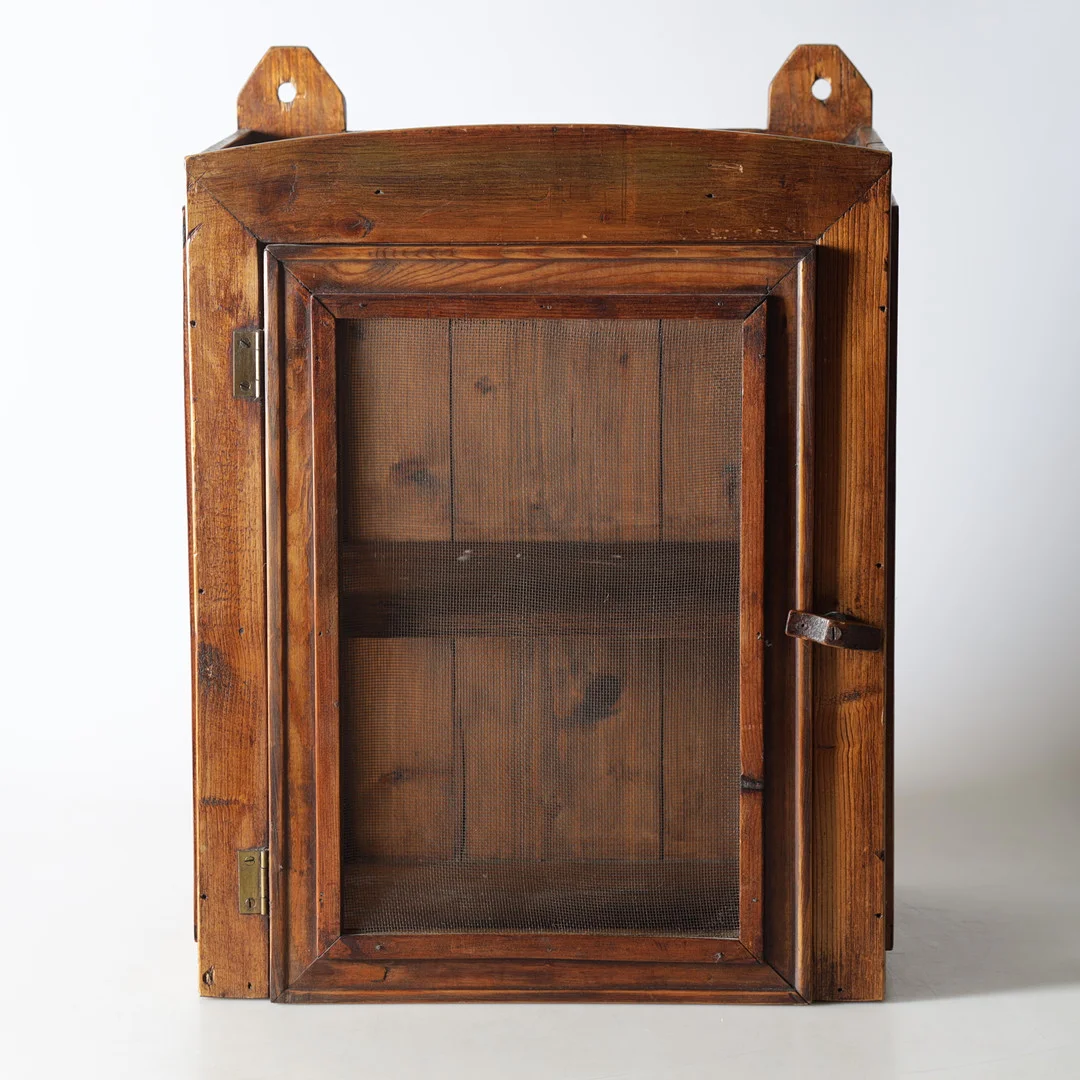 OSTSKÅP, betsat trä, 1900-tal. — Cupboards, Cabinets & Shelves — Gomér & Andersson Nyköping