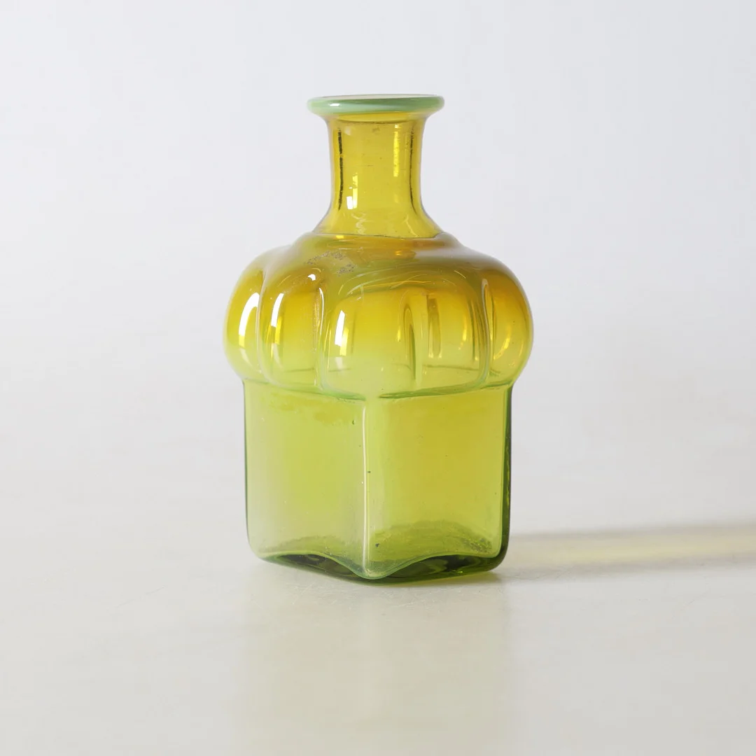 BERTIL VALLIEN. Vas/flaska, glas, Boda. — Art glass — Gomér & Andersson Nyköping