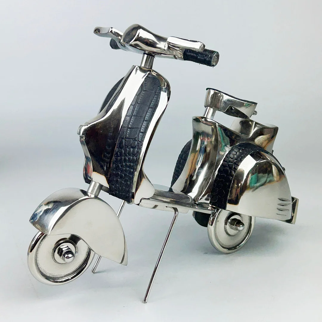 CHROME & LEATHER SCOOTER. — Miscellaneous — Chalkwell Auctions