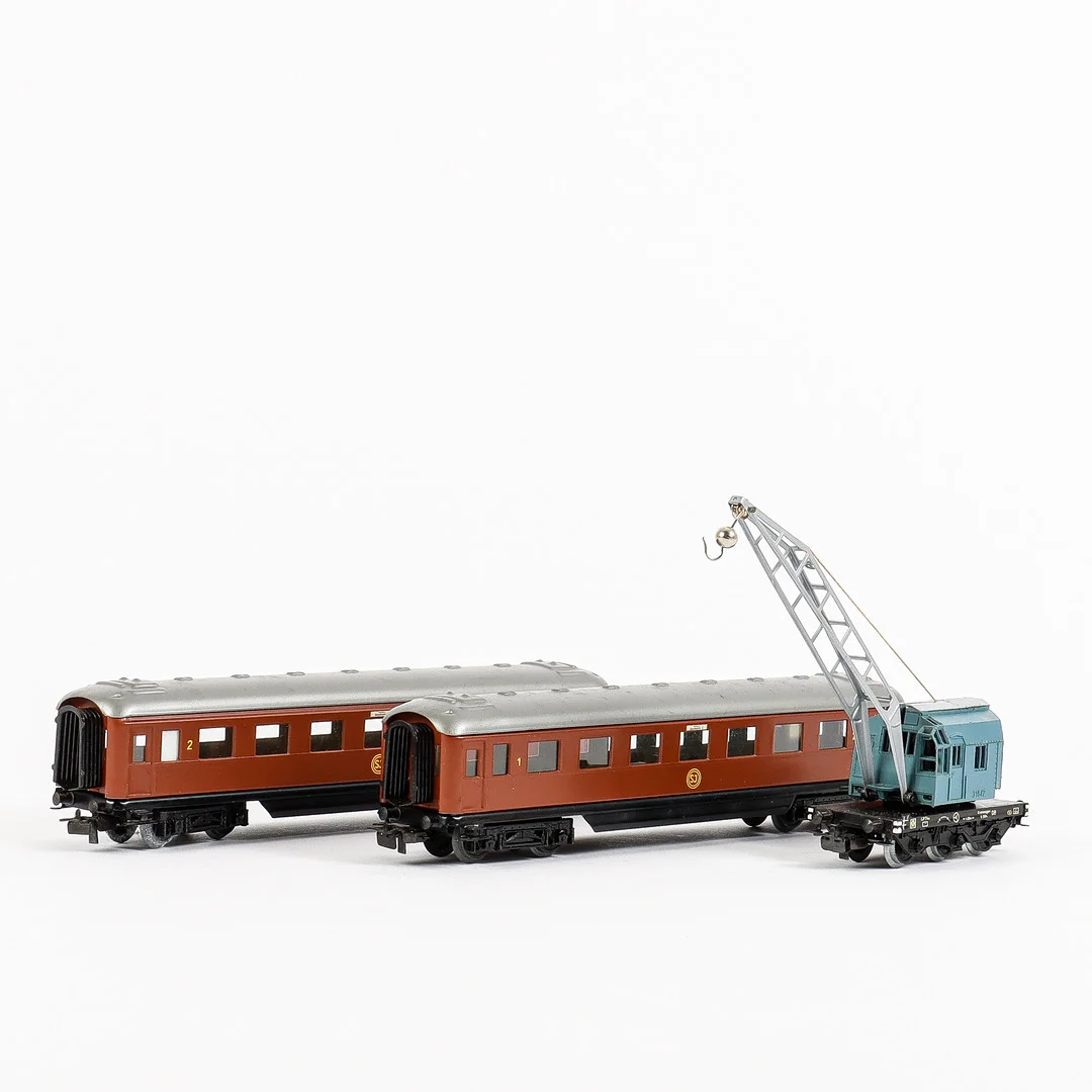 MÄRKLIN Kranvagn "4611", 2 personvagnar "4020" Tyskland. — Model railways — Karlstad Hammarö Auktionsverk