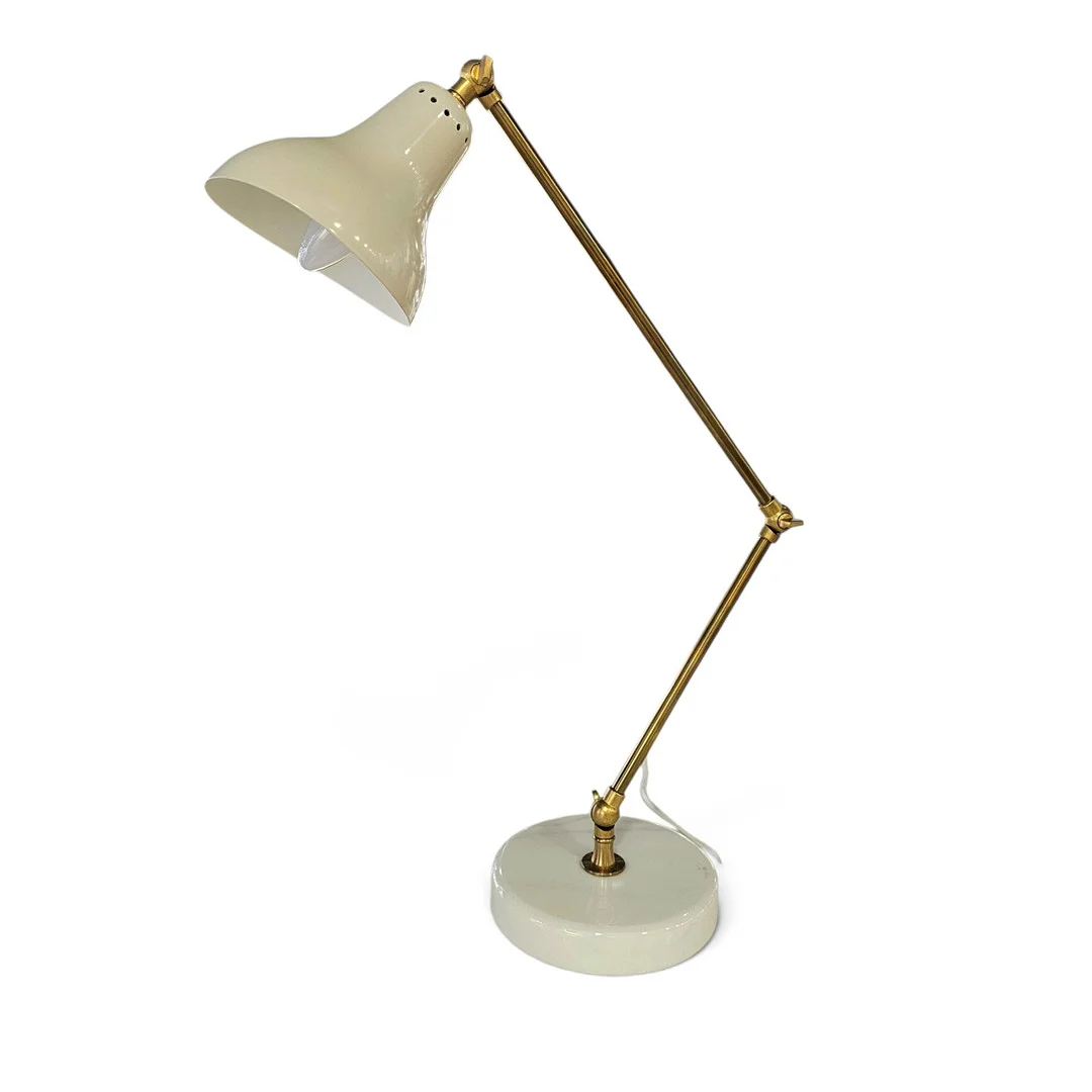 Lámpara de sobremesa. Manufactura italiana años 60-70. — Table Lamps — Arce Auctions