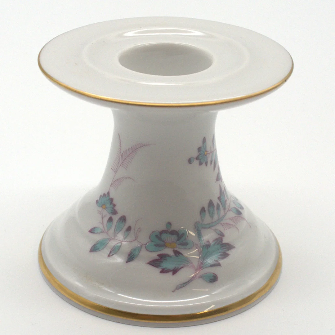 MEISSEN. KERZENSTÄNDER 1.WAHL MIT BLUMENMALEREI UND GOLDRAND. CA. 6,5 CM, 20. JAHRHUNDERT. — European — Kunst- und Auktionshaus Kleinhenz