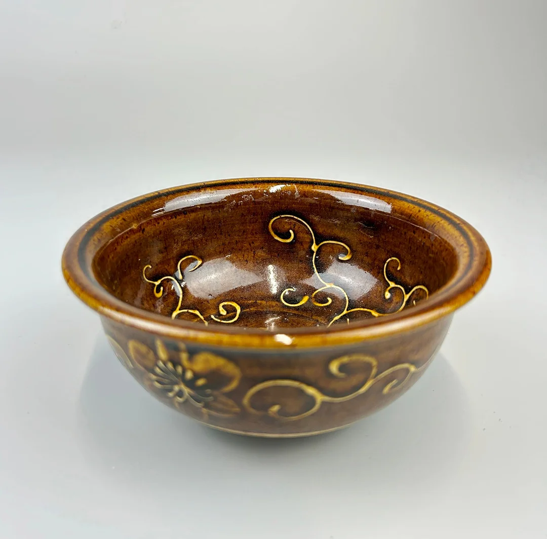 17THC CHINESE POTTERY BOWL. — Ceramics & Porcelain — Chalkwell Auctions
