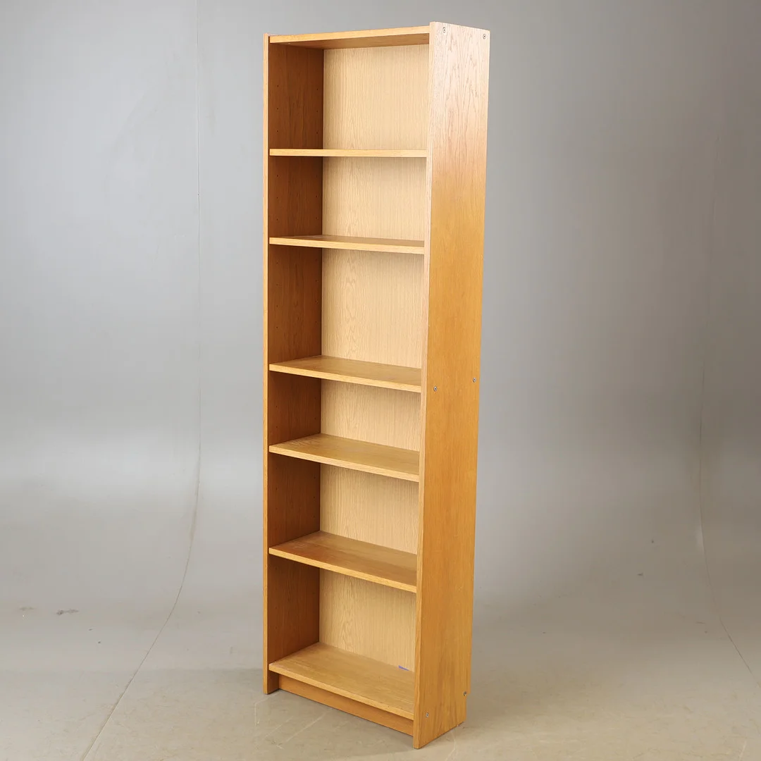 BOKHYLLA, ek, 1900-talets andra hälft. — Cupboards, Cabinets & Shelves — Helsingborgs Auktionskammare