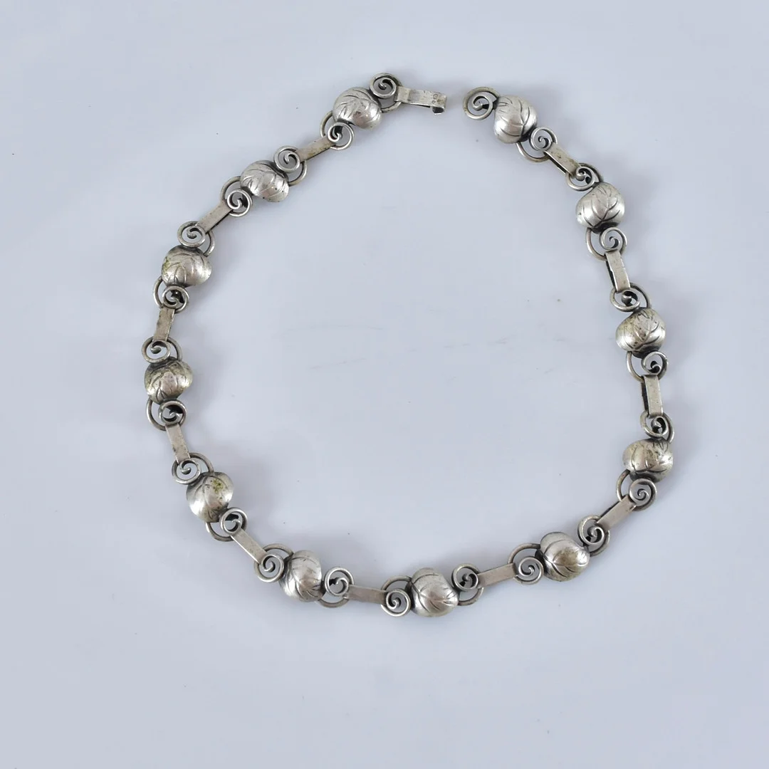 HALSBAND, Herman Siersböl, Danmark, silver. — Necklace — Halmstads Auktionskammare