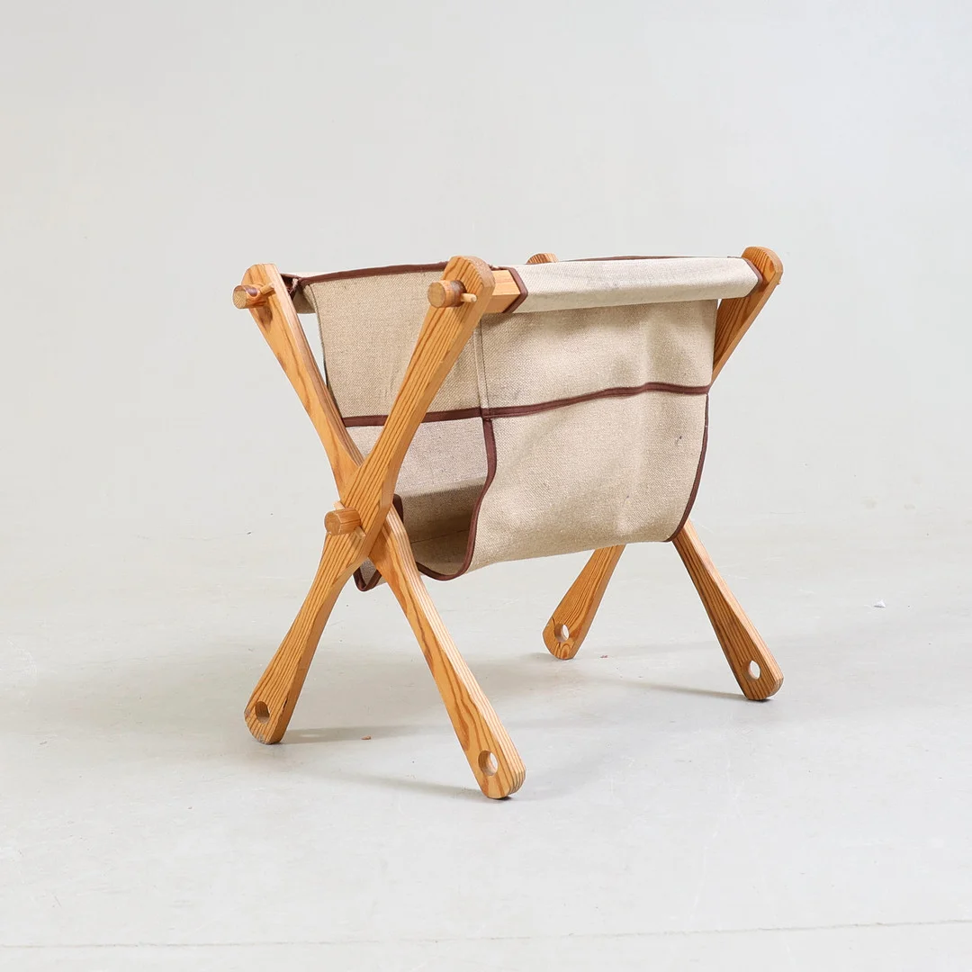 TIDNINGSSTÄLL, furu & canvas, 1970-tal. — Other — Gomér & Andersson Nyköping