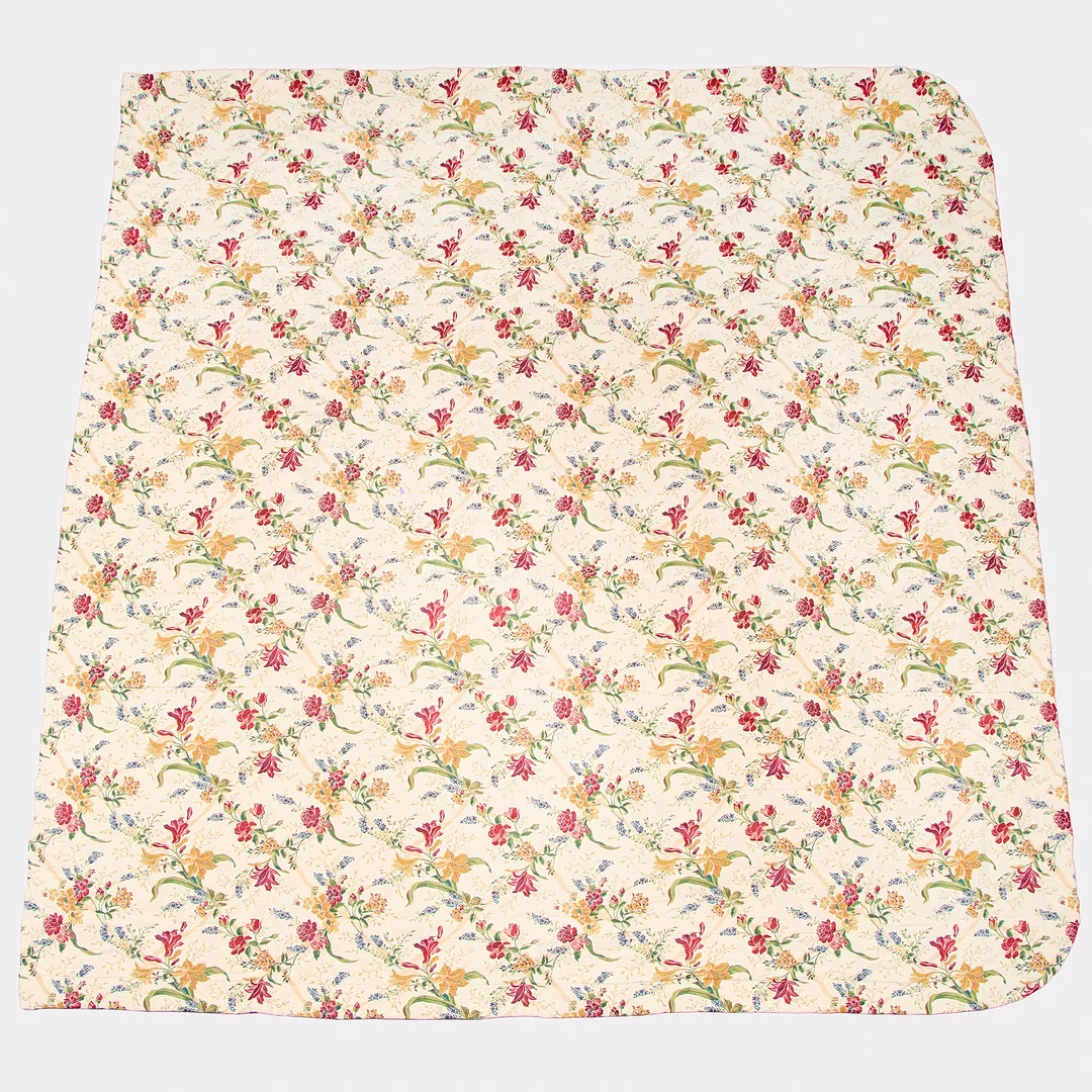 ÖVERKAST, Dietzinger, för dubbelsäng. — Textiles — Uppsala Auktionskammare