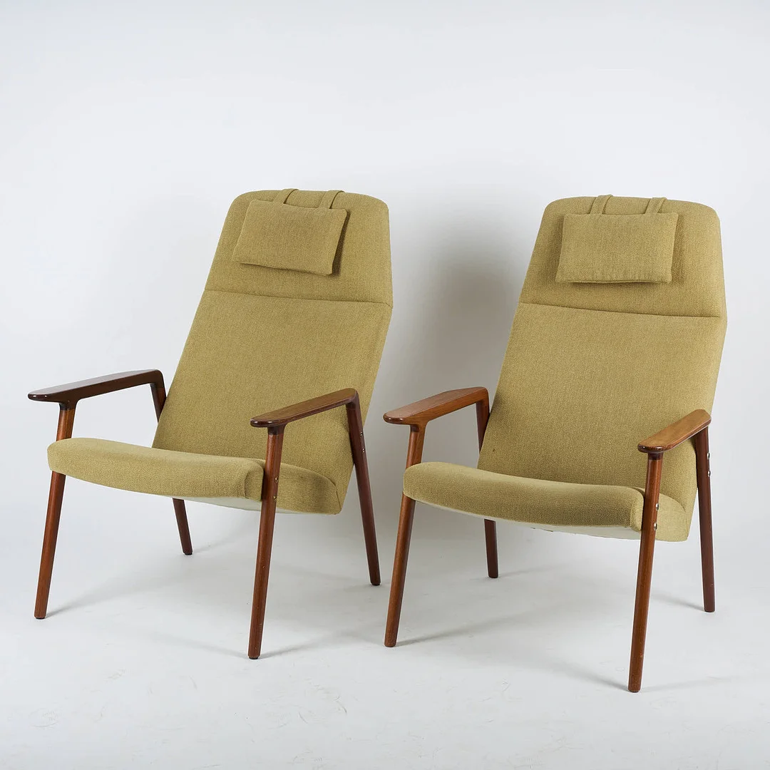 FÅTÖLJER, ett par, Sverige, 1950-tal. — Armchairs & Chairs — Stockholms Auktionsverk Helsinki