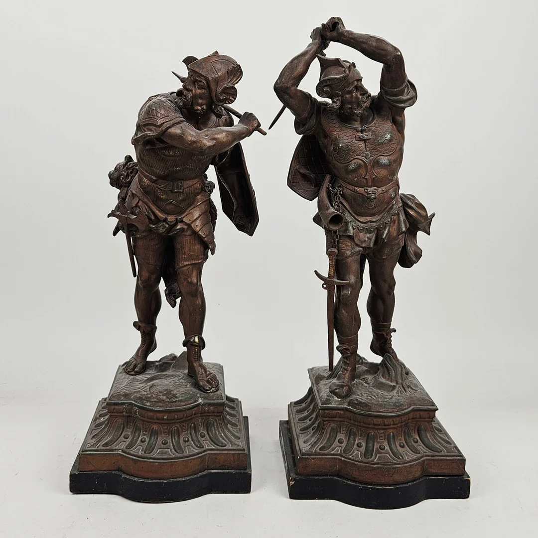 PIERRE LOUIS DETRIER. EFTER. Skulpturer, 2 st, krigare, patinerad zink, omkring år 1900. — Sculptures & Bronzes — Auktionshuset Thörner & Ek