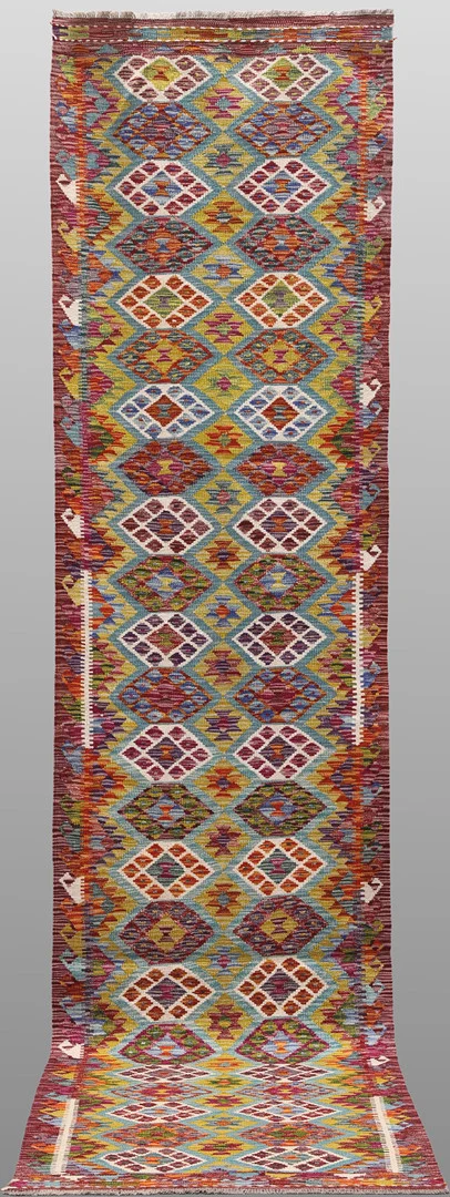 ORIENTMATTA. Kelim klassisk design, gallerimodell, 385 x 80 cm. — Oriental Carpets & Textiles — Gomér & Andersson Linköping