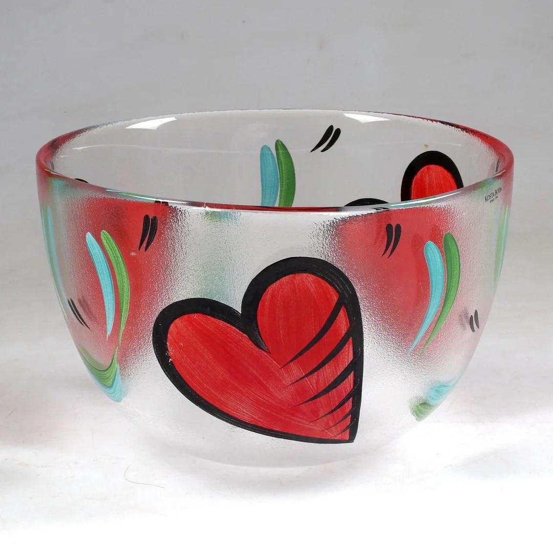 ULRICA HYDMAN-VALLIEN. Skål, "Hearts", glas, Kosta Boda. — Art glass — Stadsauktion Sundsvall