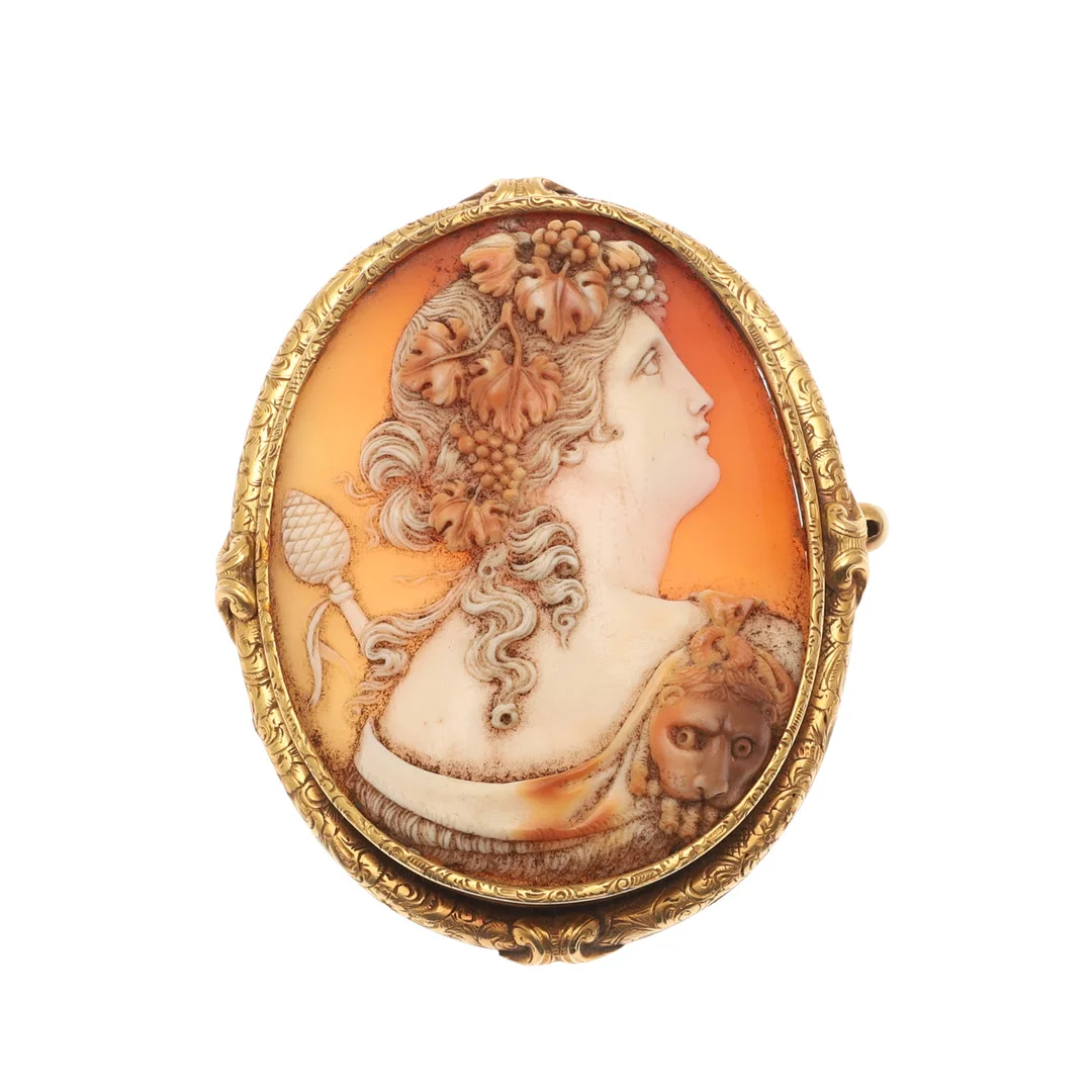 A 19TH CENTURY GOLD AND SHELL CAMEO BROOCH. — Brooches & Pendants — Lawrences Auctioneers