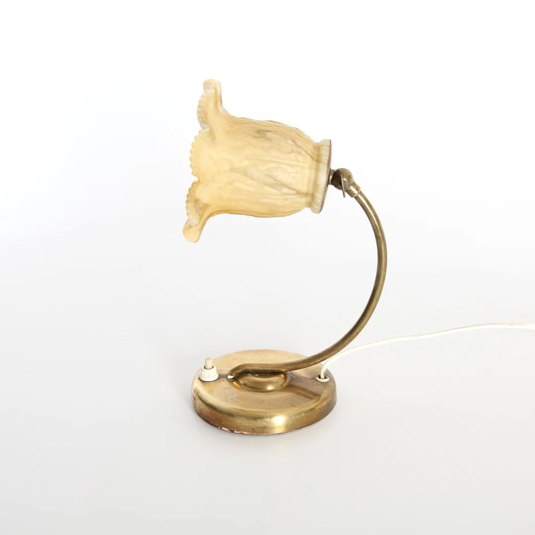BORD/VÄGGLAMPA, uranglas, 1950-tal. — Table Lamps — Auktionsverket Engelholm