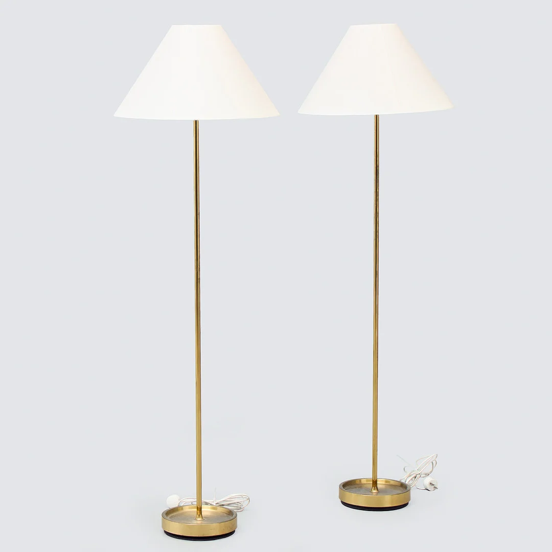 GOLVLAMPOR, ett par, Fagerhults, 1900-talets andra hälft. — Floor lights — Uppsala Auktionskammare