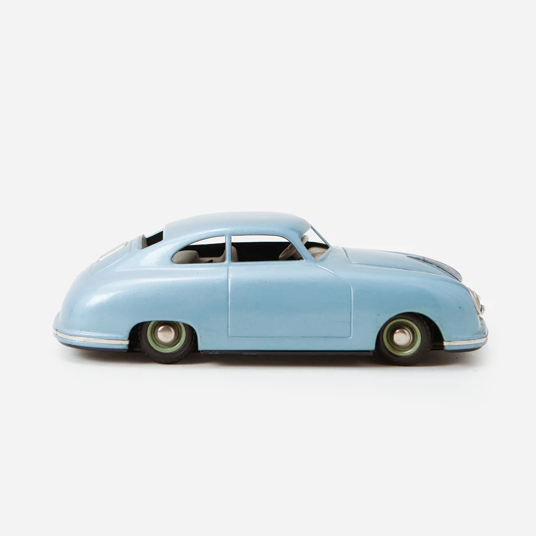 PLÅTBIL, "Porsche", JNF Prototyp, Electric. Made in Western Germany U.S zone. — Model cars — Göteborgs Auktionsverk